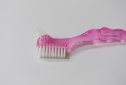 Miradent Prosthesis toothbrush 
